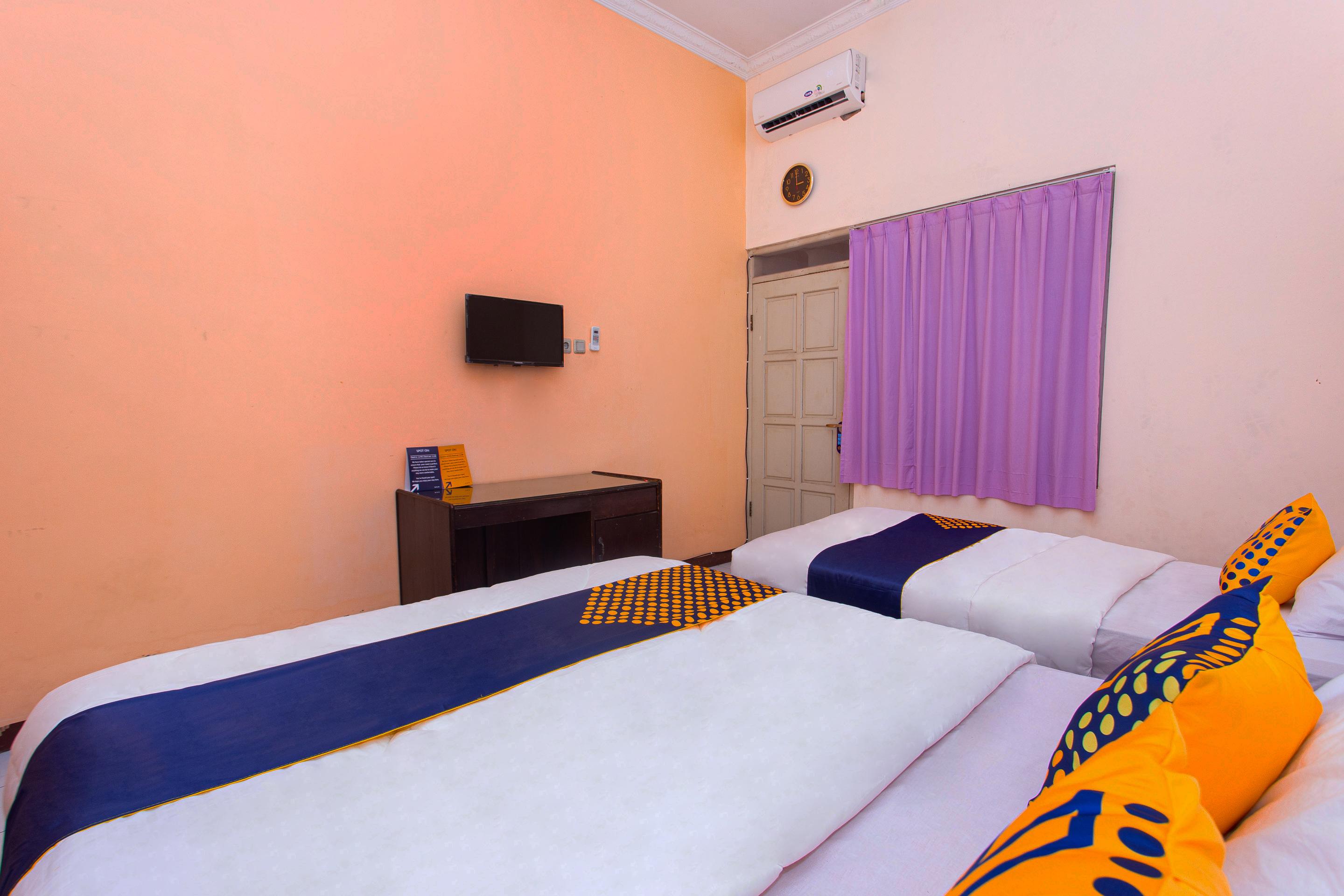 Spot On 2697 Homy House Hotel Semarang